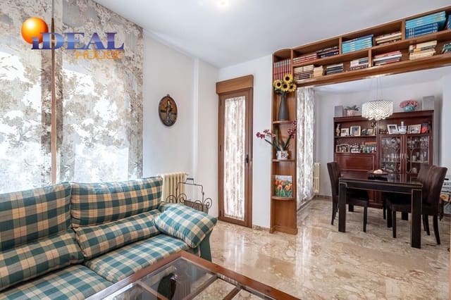 3 soveværelse Lejlighed til salg i Centro - Sagrario, Granada by med garage - € 395.000 (Ref: 9434388)
