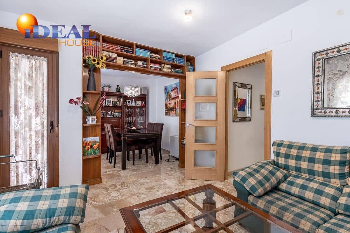 3 bedroom Flat for sale in Granada city with garage - € 395,000 (Ref: 9434388)