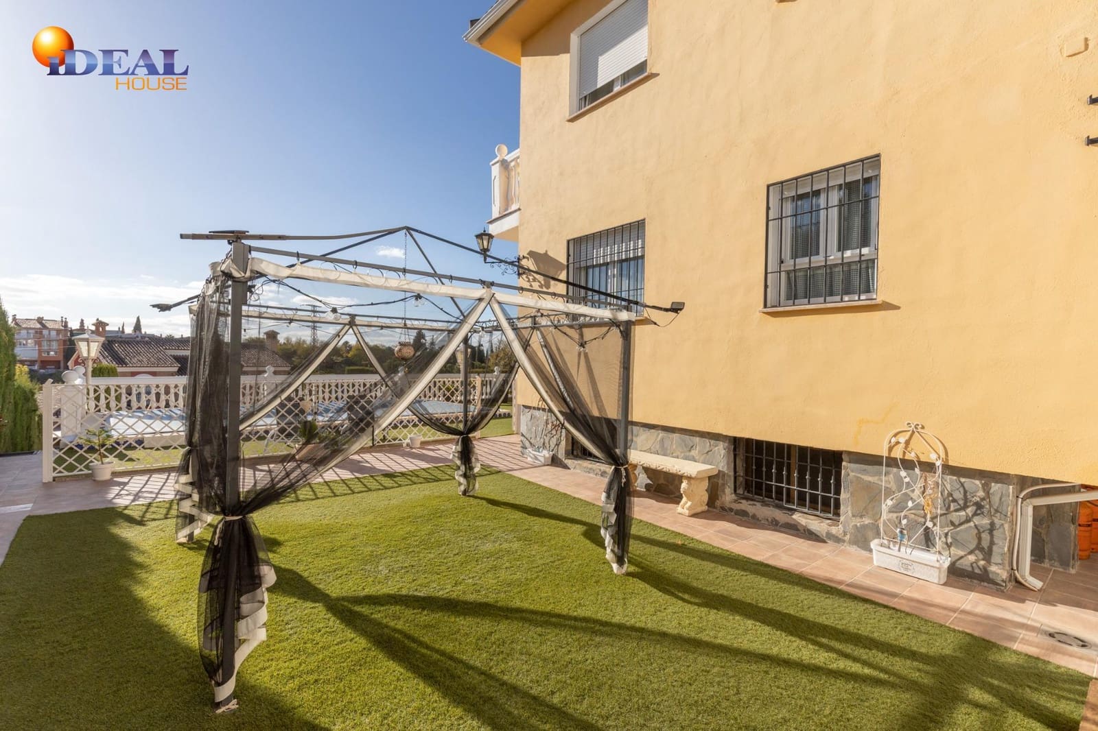 5 chambre Villa/Maison à vendre à Gojar avec piscine garage - 560 000 € (Ref: 9434389)