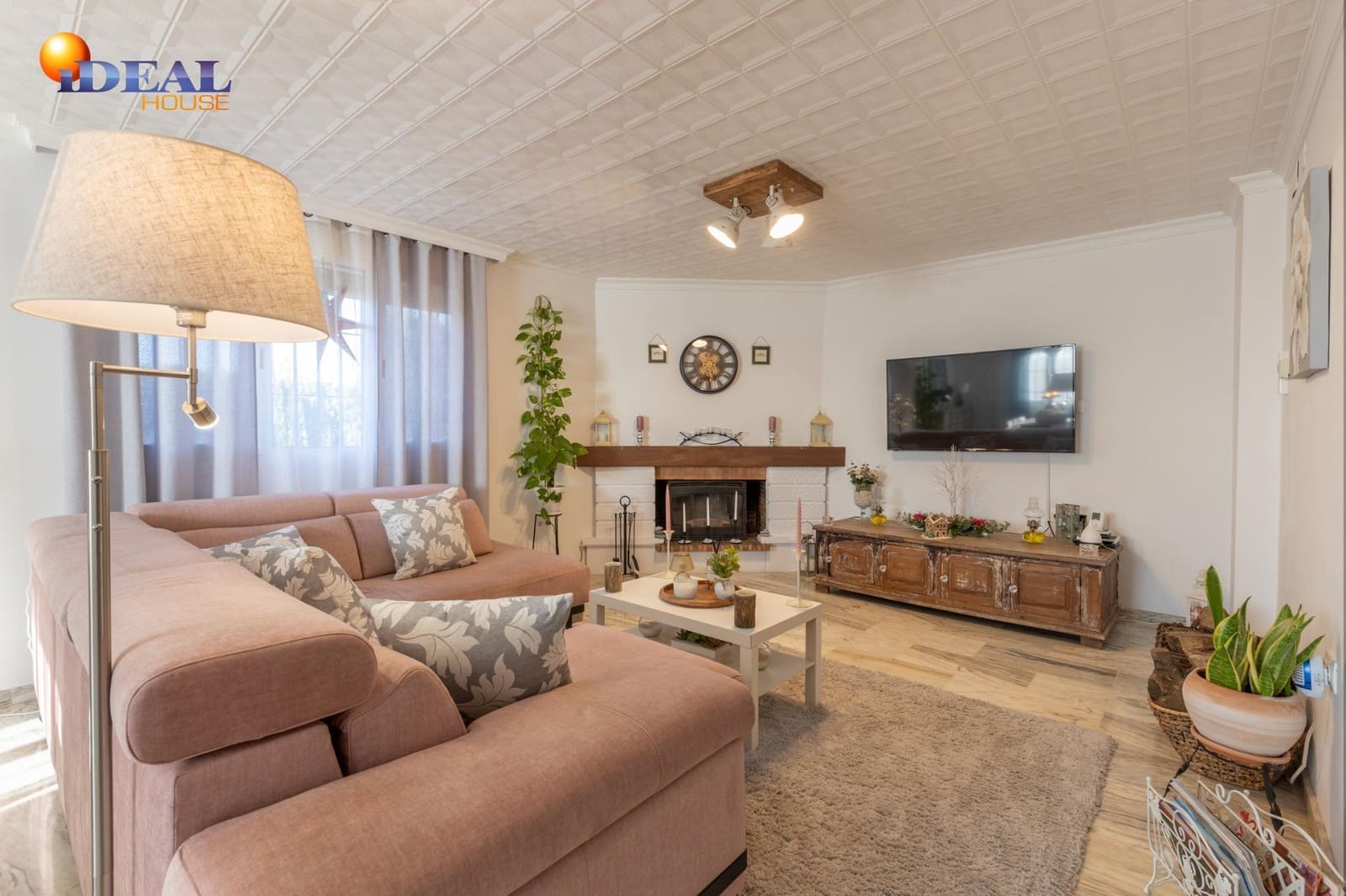 5 chambre Villa/Maison à vendre à Gojar avec piscine garage - 560 000 € (Ref: 9434389)