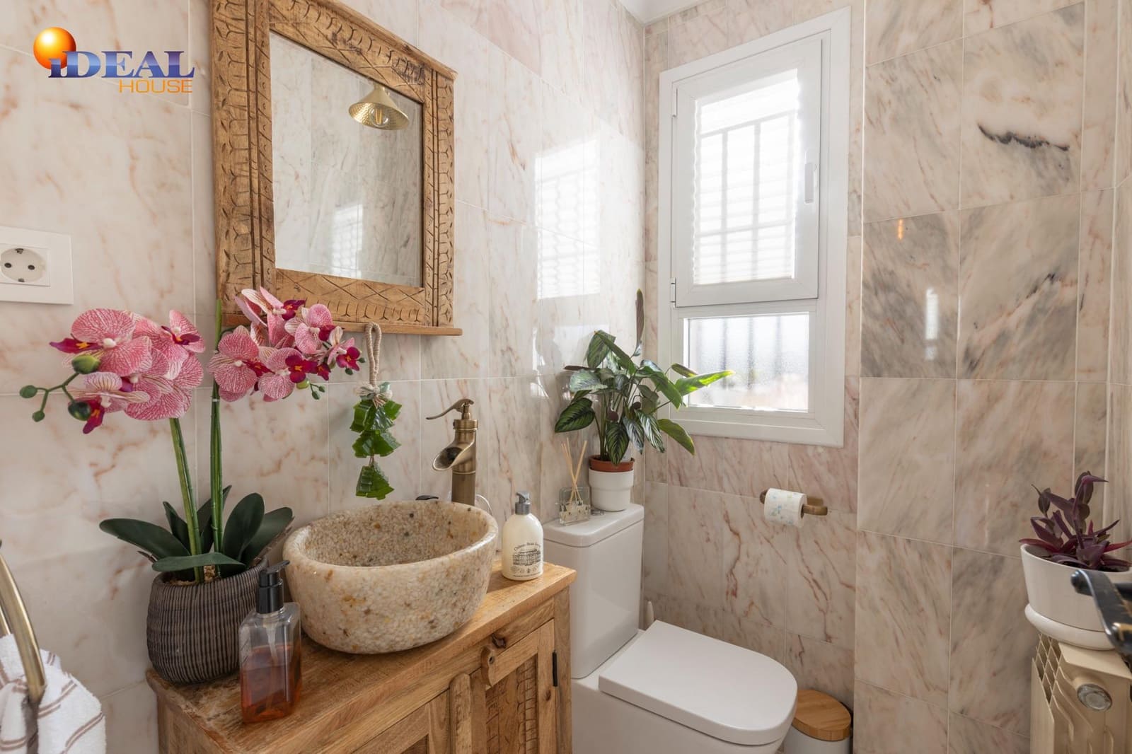 5 chambre Villa/Maison à vendre à Gojar avec piscine garage - 560 000 € (Ref: 9434389)