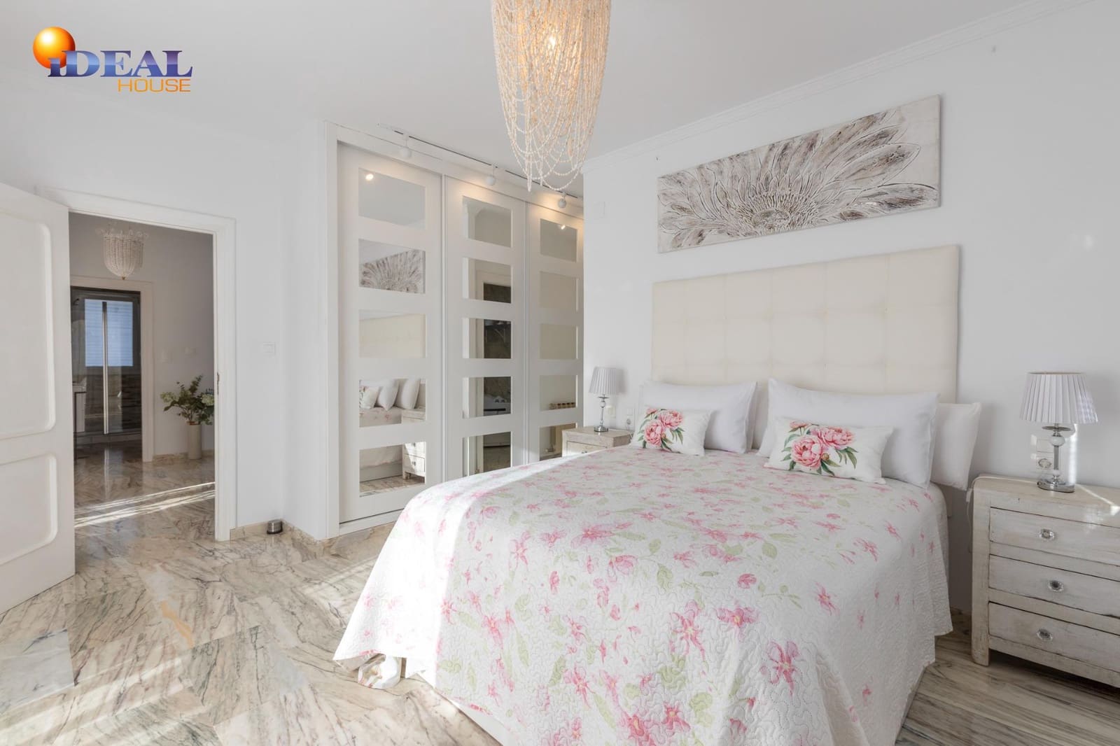 5 chambre Villa/Maison à vendre à Gojar avec piscine garage - 560 000 € (Ref: 9434389)