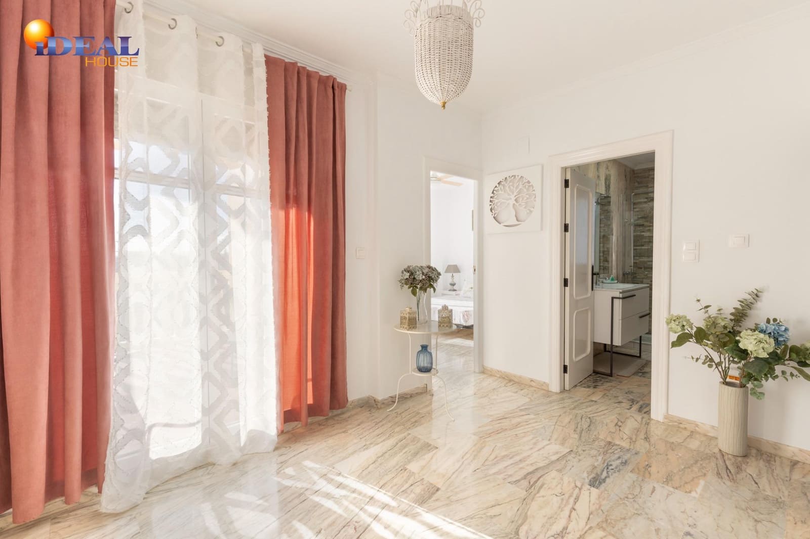 5 chambre Villa/Maison à vendre à Gojar avec piscine garage - 560 000 € (Ref: 9434389)