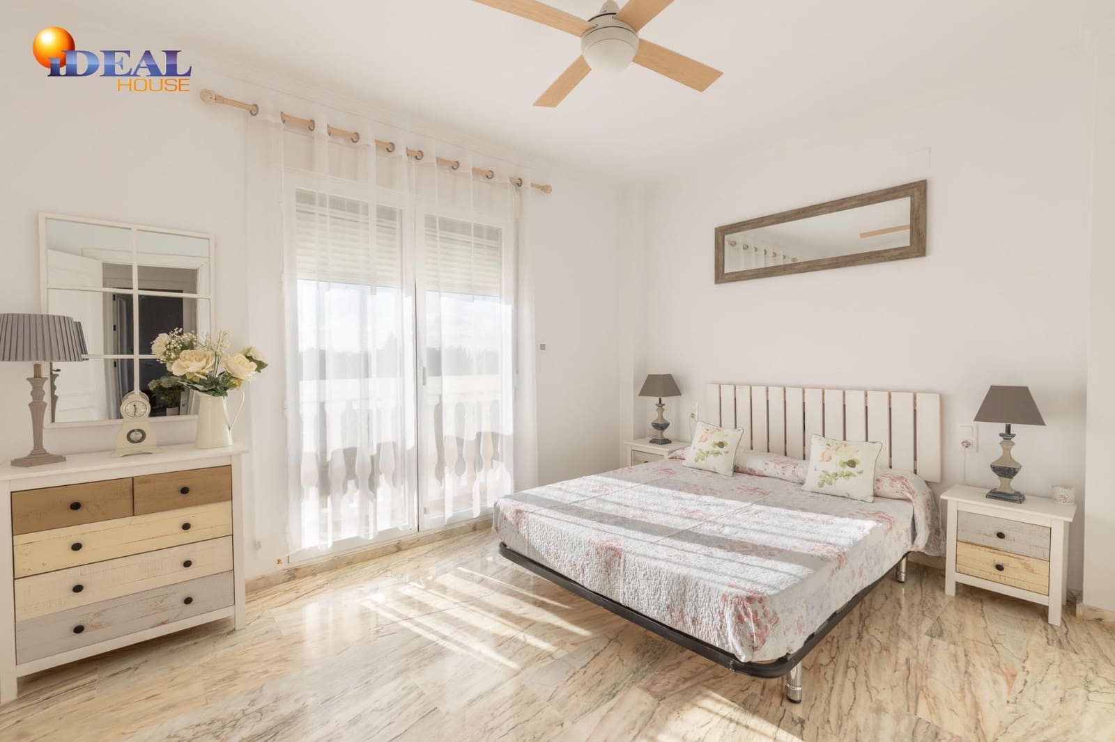 5 chambre Villa/Maison à vendre à Gojar avec piscine garage - 560 000 € (Ref: 9434389)