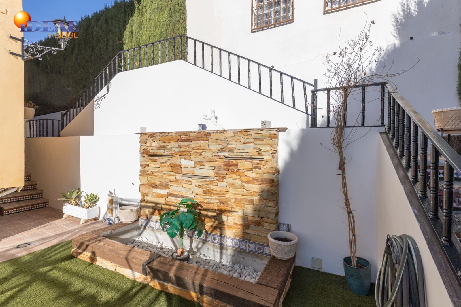 5 chambre Villa/Maison à vendre à Gojar avec piscine garage - 560 000 € (Ref: 9434389)