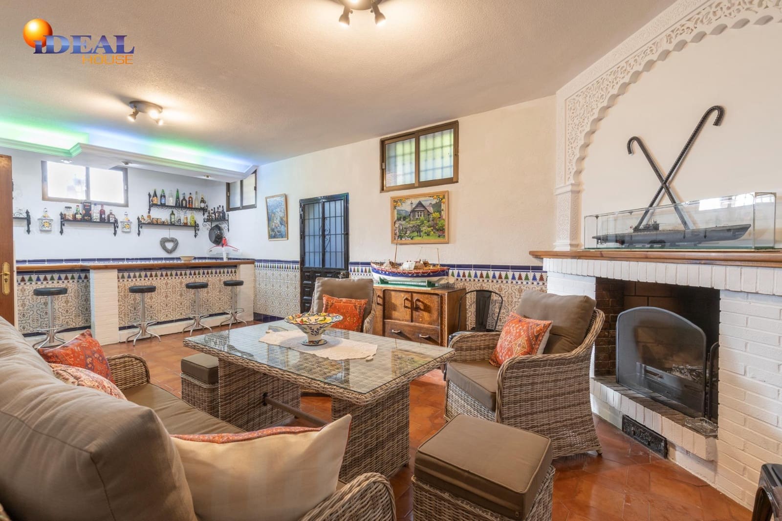 5 chambre Villa/Maison à vendre à Gojar avec piscine garage - 560 000 € (Ref: 9434389)