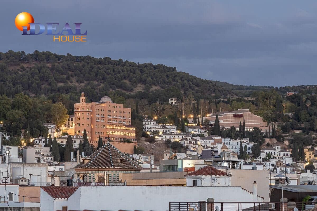 11 bedroom Apartment for sale in Granada city - € 1,069,000 (Ref: 9434392)