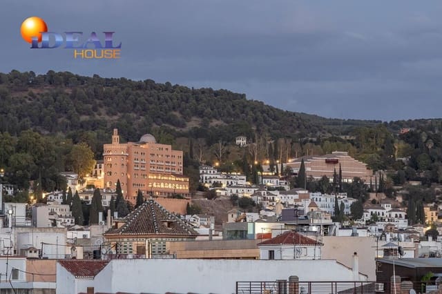 11 slaapkamer Appartement te koop in Centro, Granada stad - € 1.069.000 (Ref: 9434392)