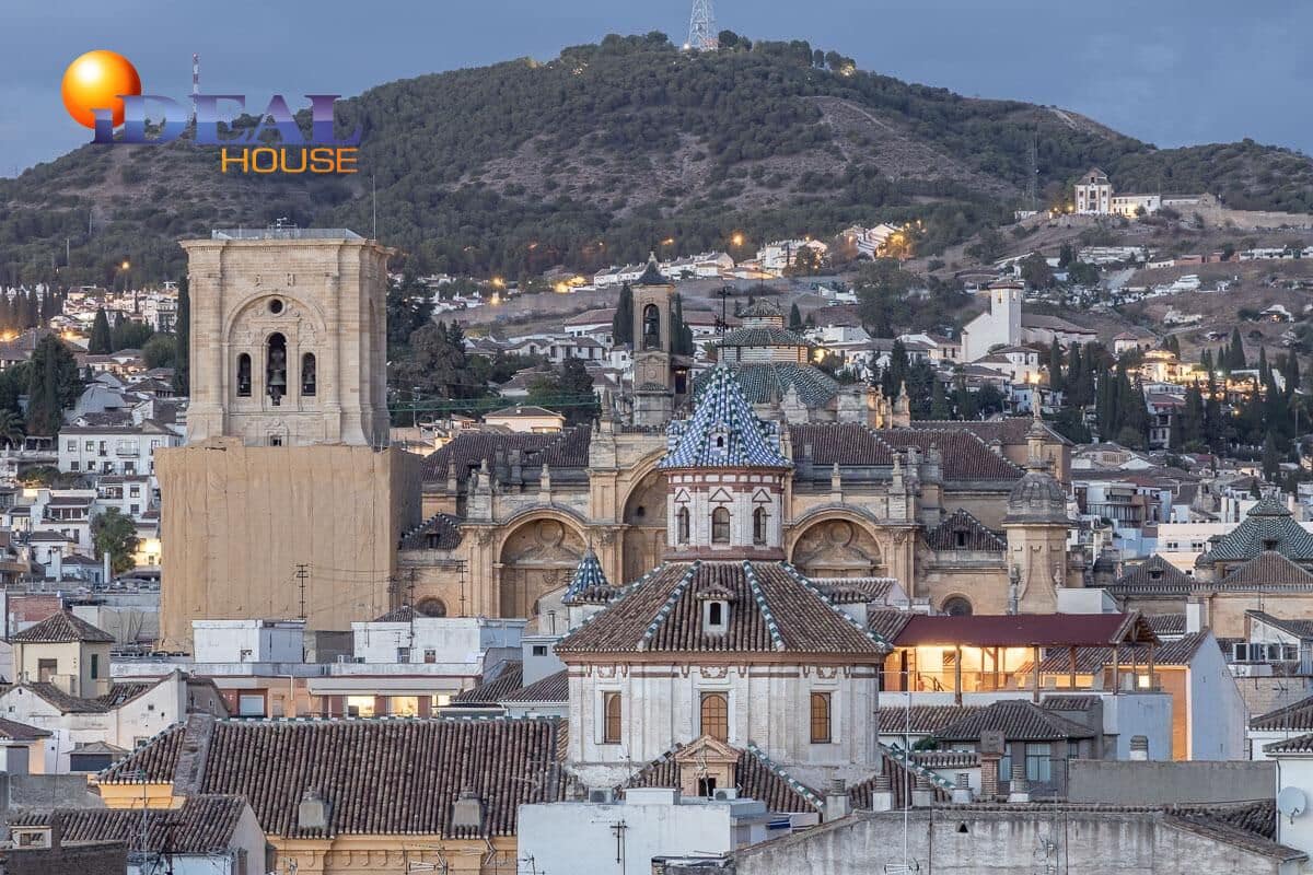 11 bedroom Apartment for sale in Granada city - € 1,069,000 (Ref: 9434392)