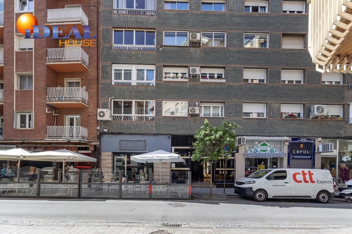 11 bedroom Apartment for sale in Granada city - € 1,069,000 (Ref: 9434392)