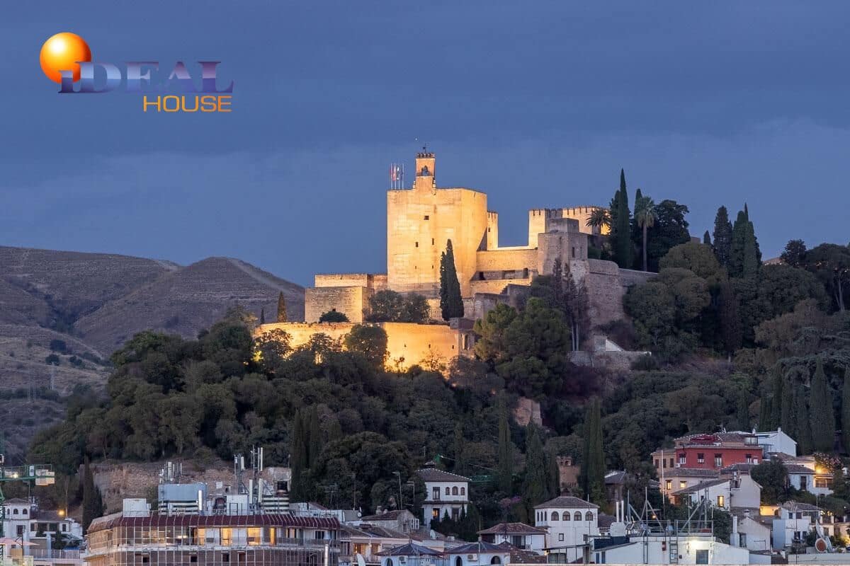 11 bedroom Apartment for sale in Granada city - € 1,069,000 (Ref: 9434392)