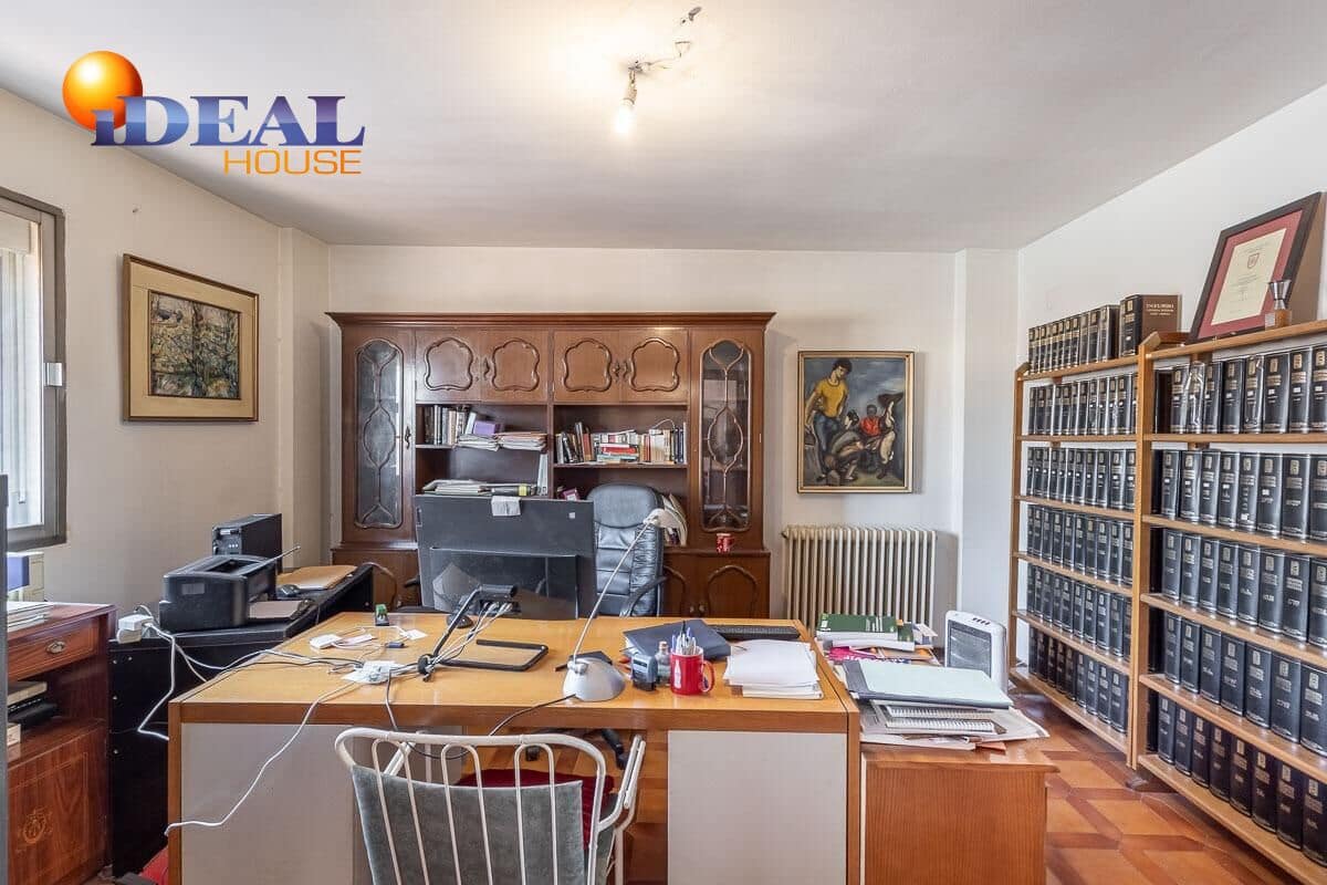 11 bedroom Apartment for sale in Granada city - € 1,069,000 (Ref: 9434392)