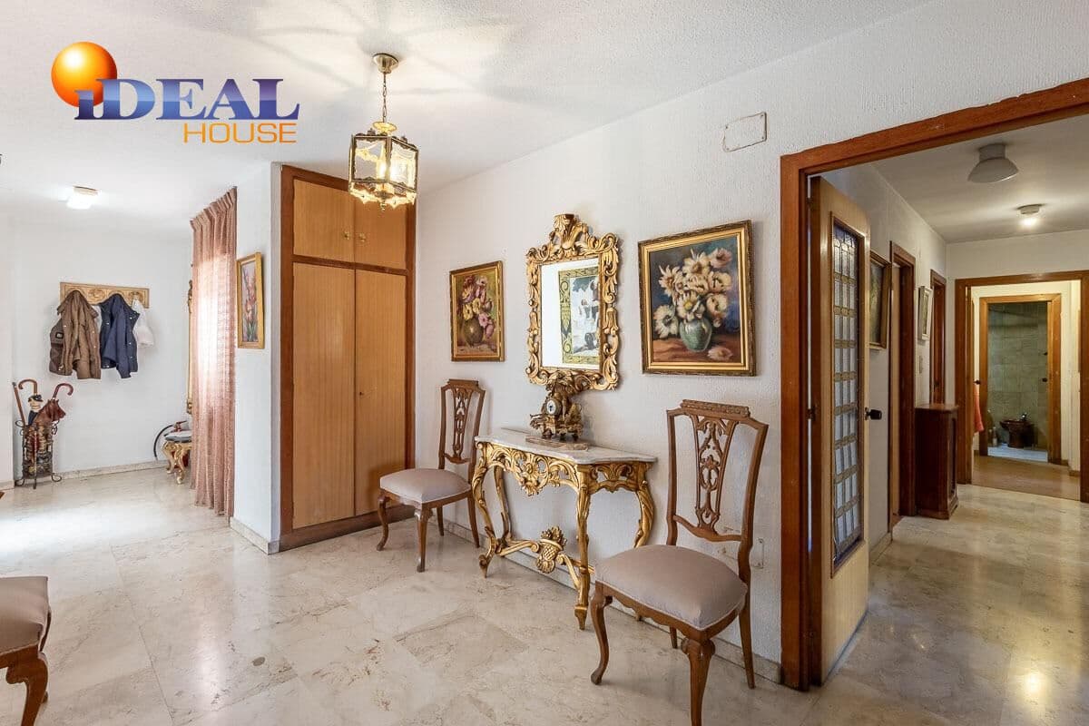 11 bedroom Apartment for sale in Granada city - € 1,069,000 (Ref: 9434392)