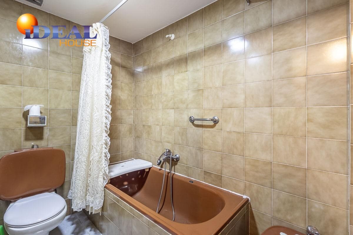 11 bedroom Apartment for sale in Granada city - € 1,069,000 (Ref: 9434392)