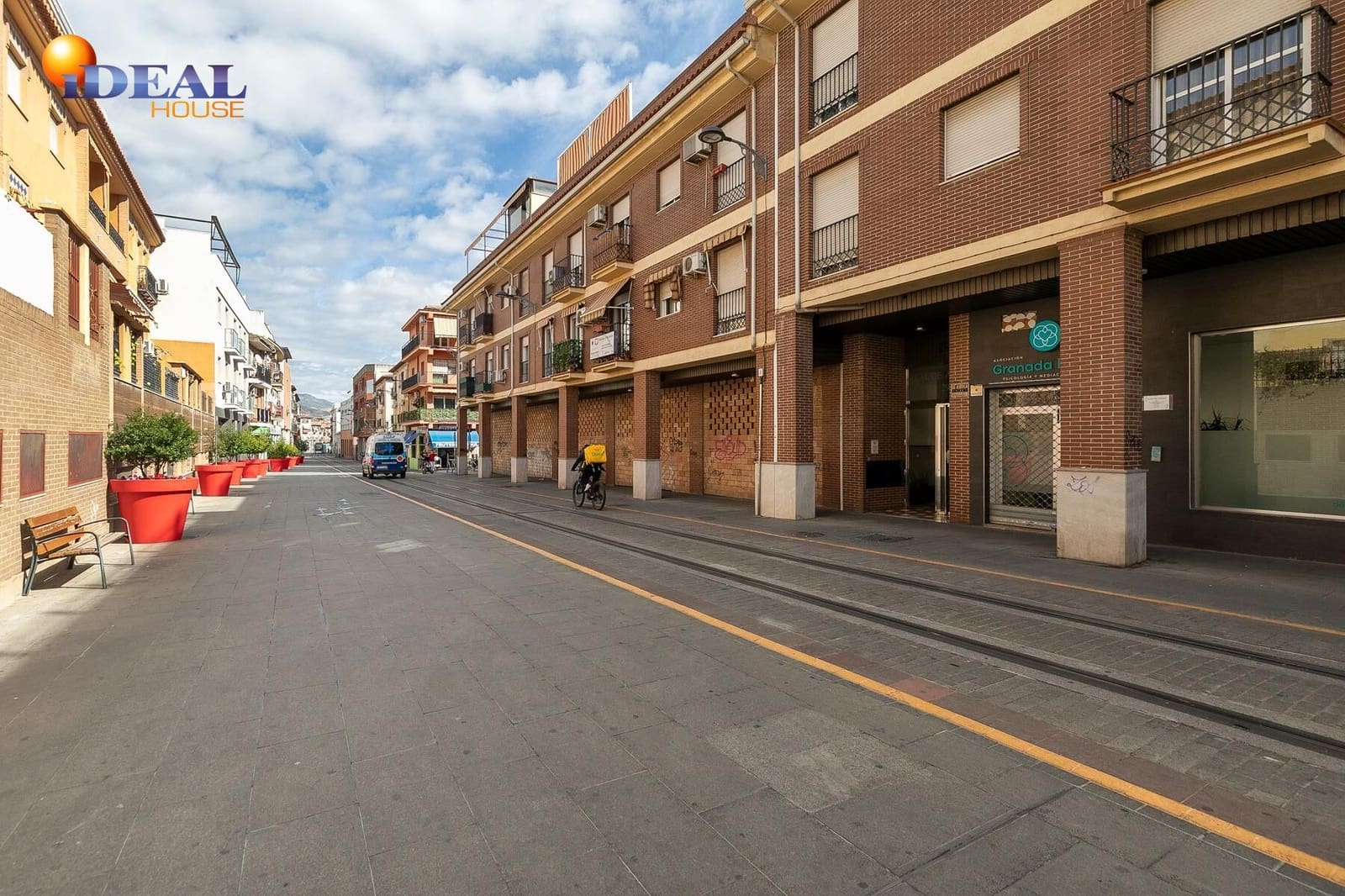 4 sypialnia Penthouse na sprzedaż w Armilla z garażem - 349 900 € (Ref: 9434393)