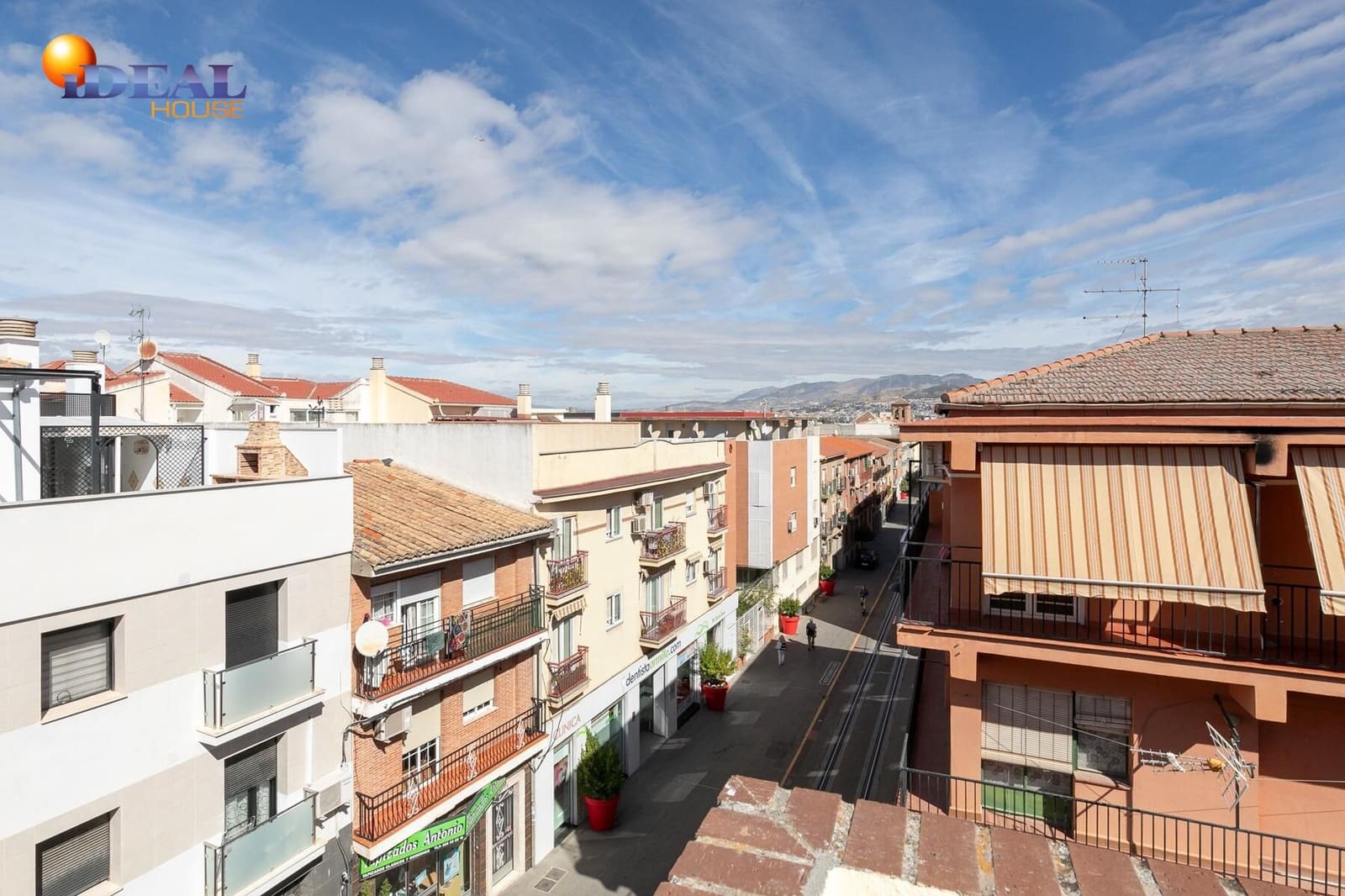 4 sypialnia Penthouse na sprzedaż w Armilla z garażem - 349 900 € (Ref: 9434393)