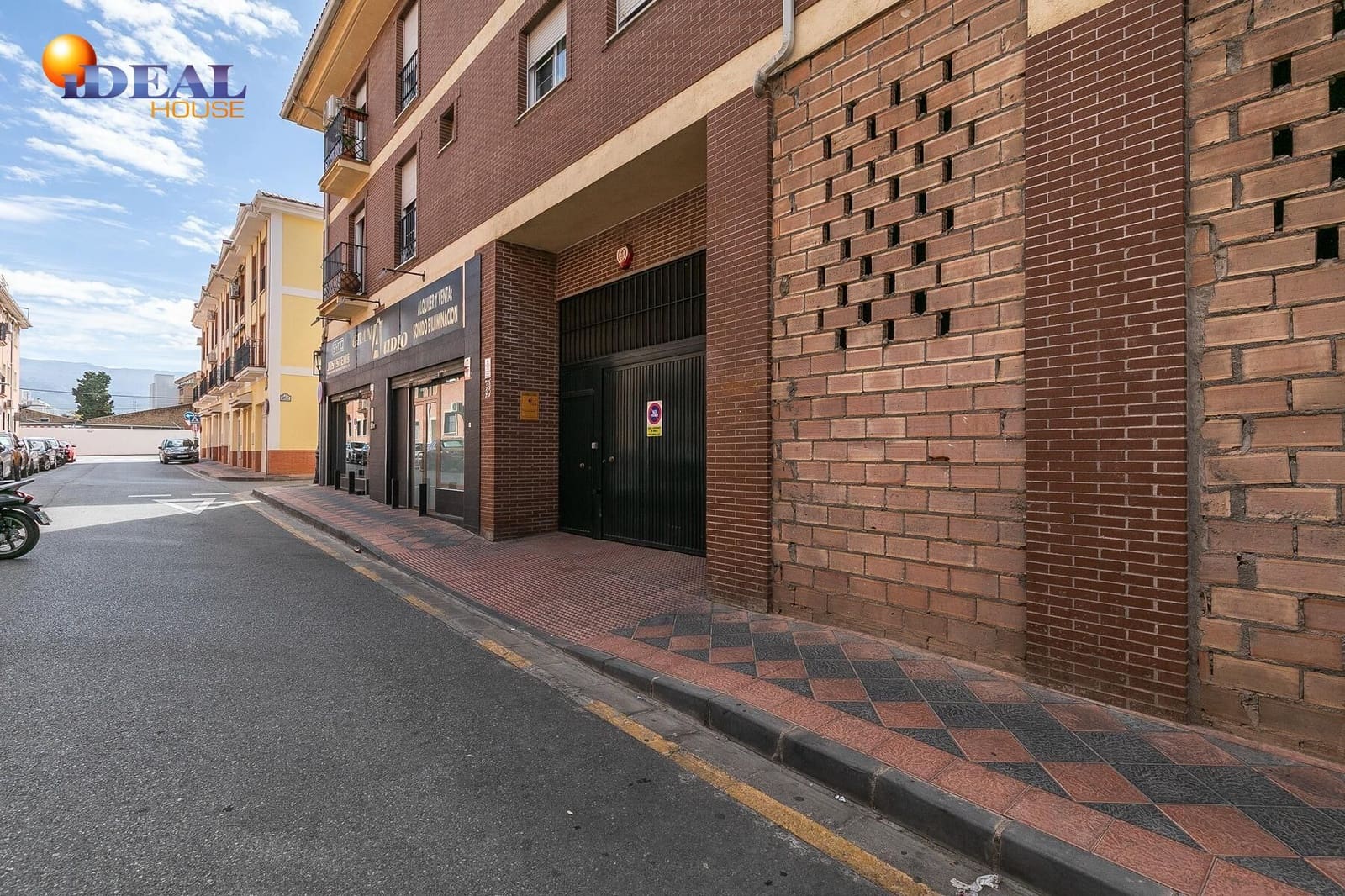 4 sypialnia Penthouse na sprzedaż w Armilla z garażem - 349 900 € (Ref: 9434393)