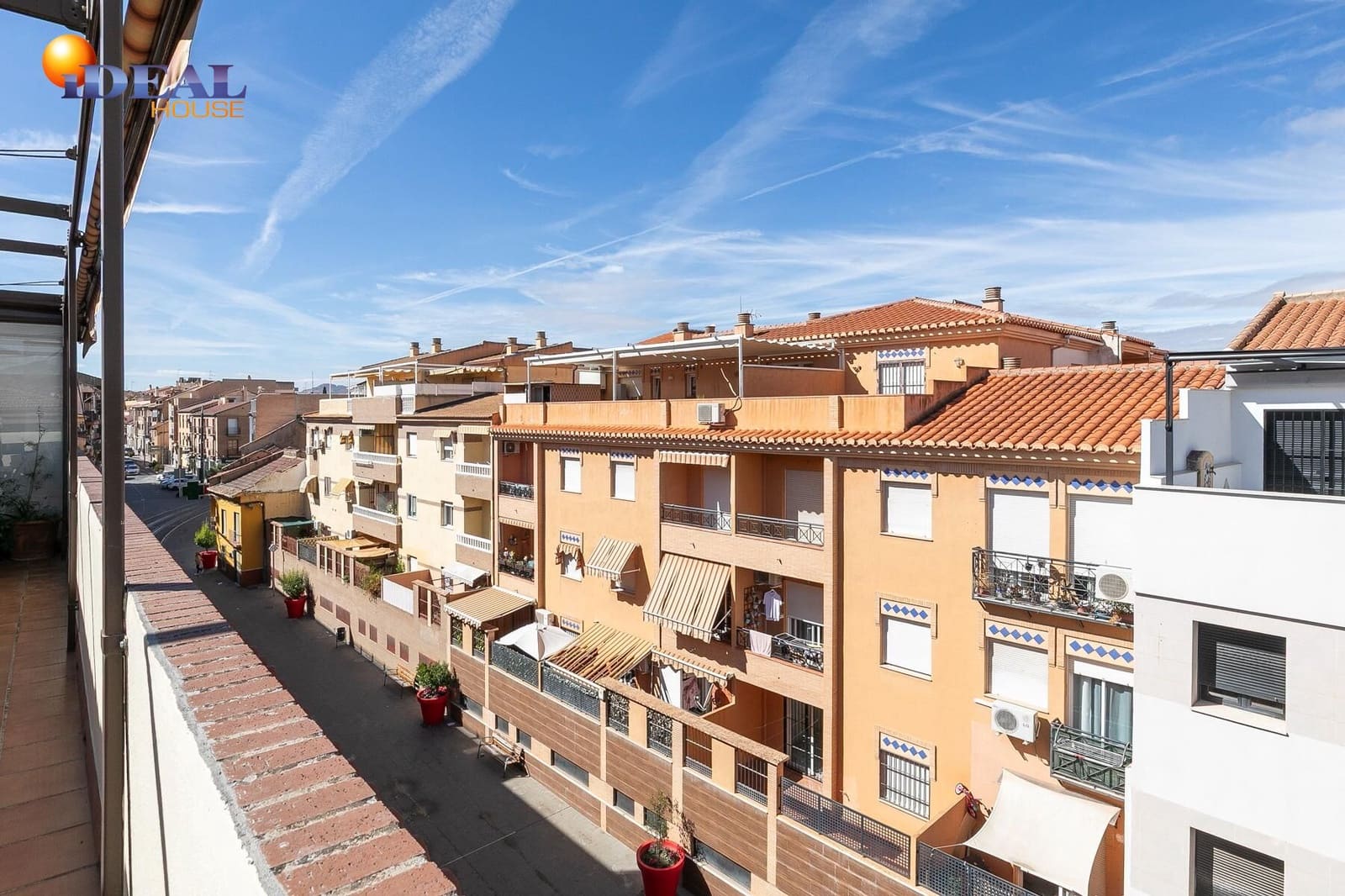 4 sypialnia Penthouse na sprzedaż w Armilla z garażem - 349 900 € (Ref: 9434393)