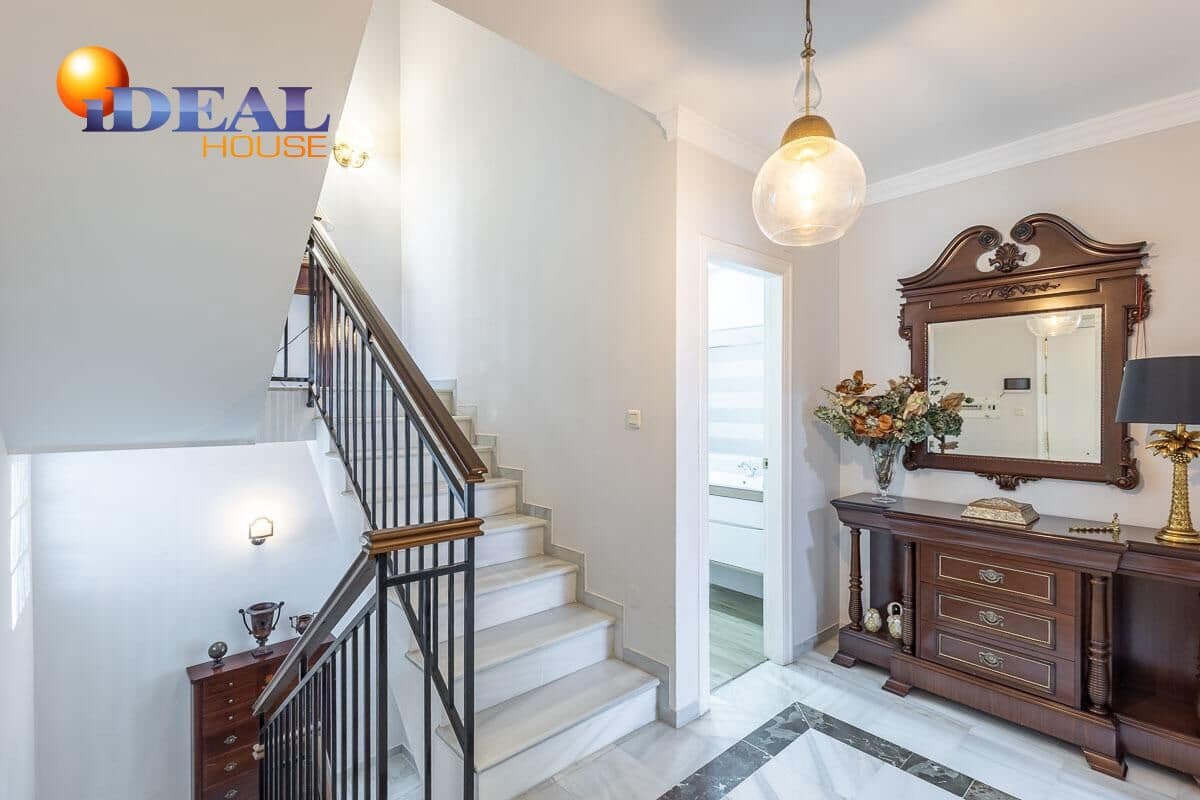 3 sovrum Radhus till salu i Motril med garage - 460 000 € (Ref: 9434394)