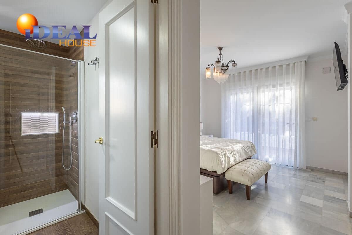 3 sovrum Radhus till salu i Motril med garage - 460 000 € (Ref: 9434394)