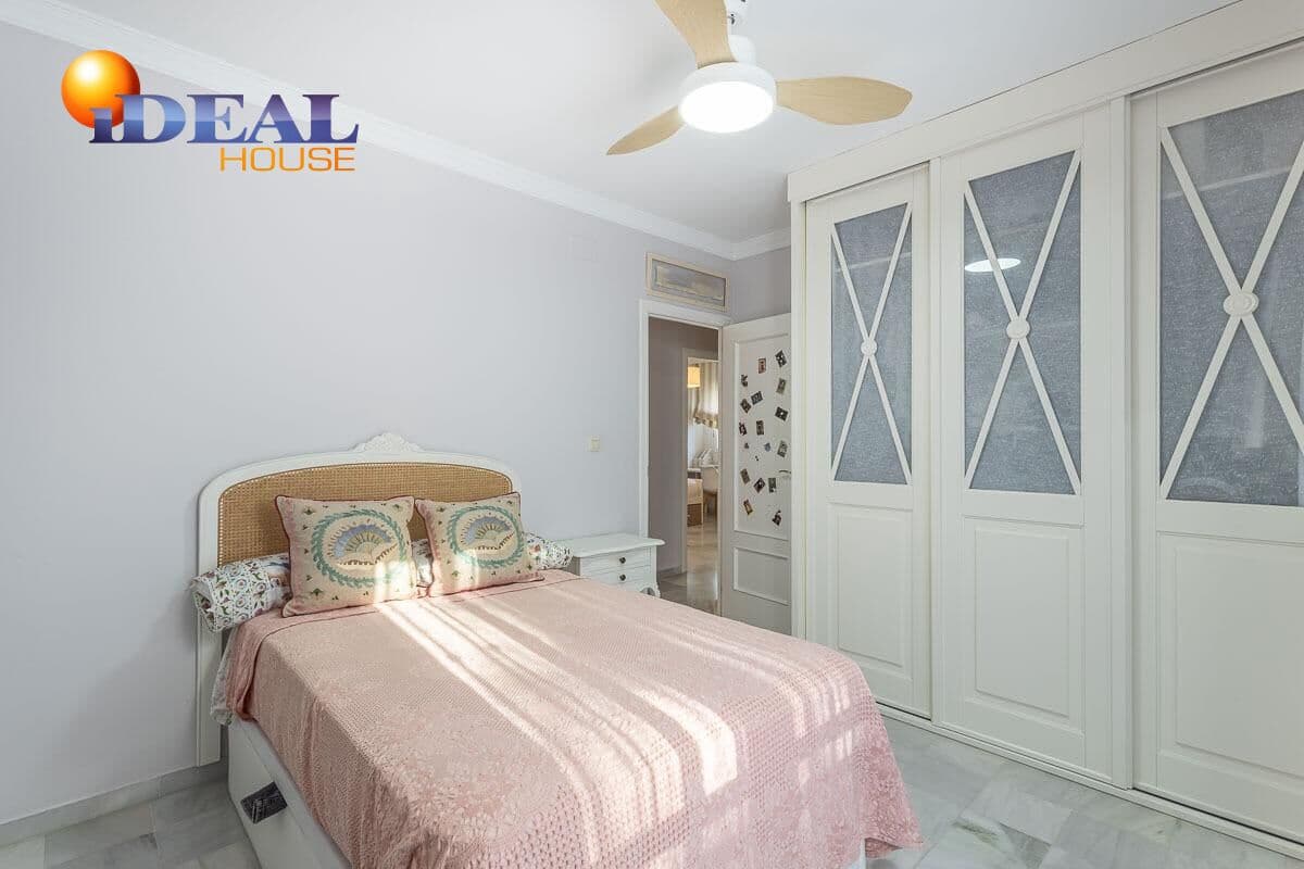 3 sovrum Radhus till salu i Motril med garage - 460 000 € (Ref: 9434394)