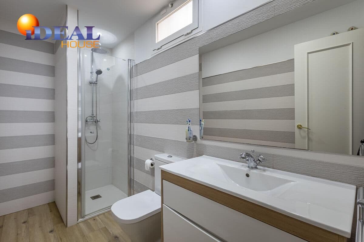 3 sovrum Radhus till salu i Motril med garage - 460 000 € (Ref: 9434394)