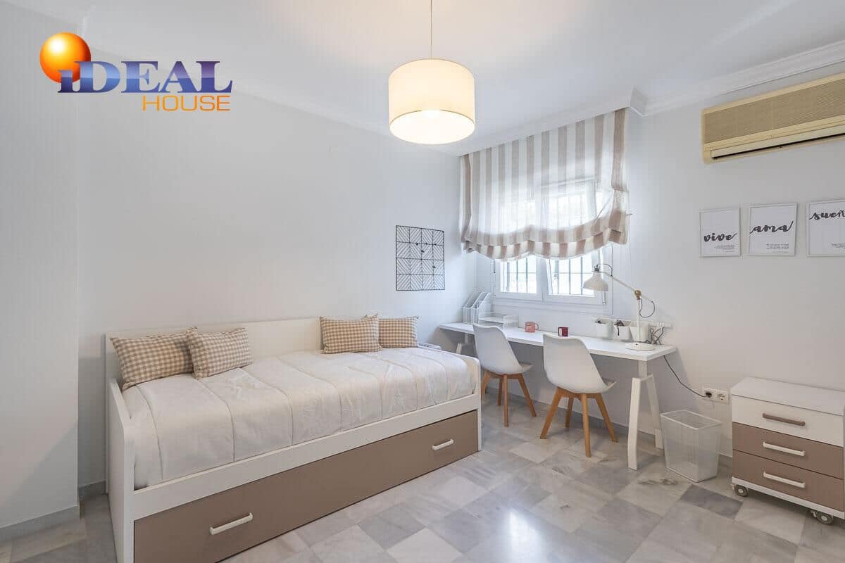 3 sovrum Radhus till salu i Motril med garage - 460 000 € (Ref: 9434394)