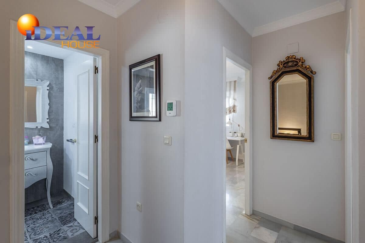 3 sovrum Radhus till salu i Motril med garage - 460 000 € (Ref: 9434394)