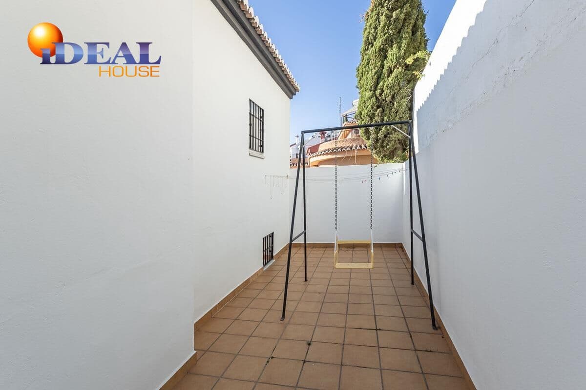 3 sovrum Radhus till salu i Motril med garage - 460 000 € (Ref: 9434394)