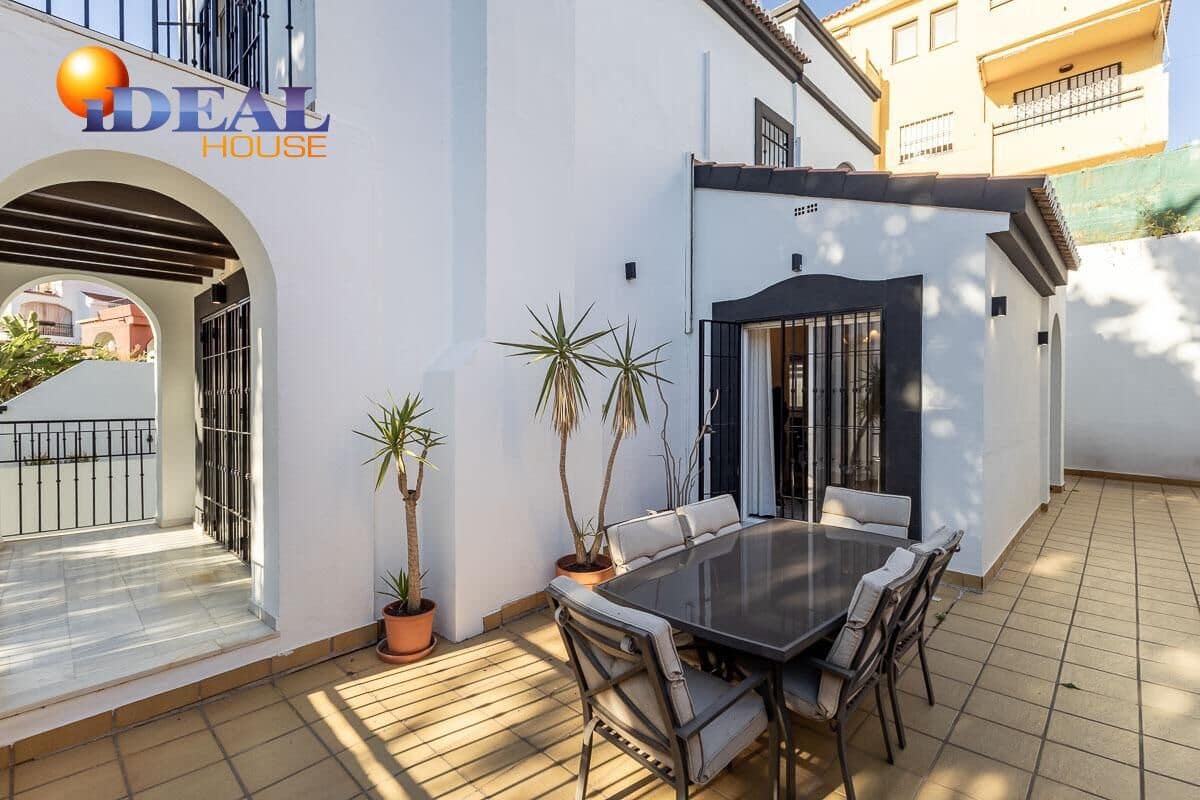 3 sovrum Radhus till salu i Motril med garage - 460 000 € (Ref: 9434394)