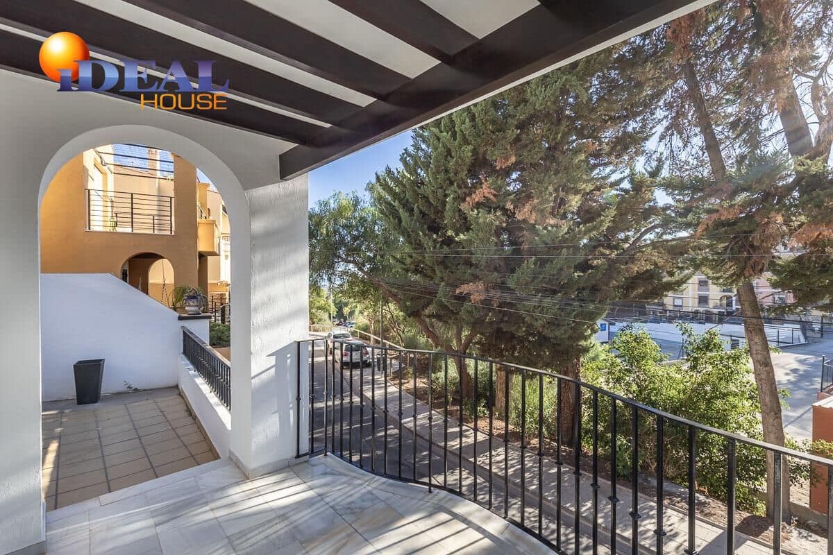 3 sovrum Radhus till salu i Motril med garage - 460 000 € (Ref: 9434394)