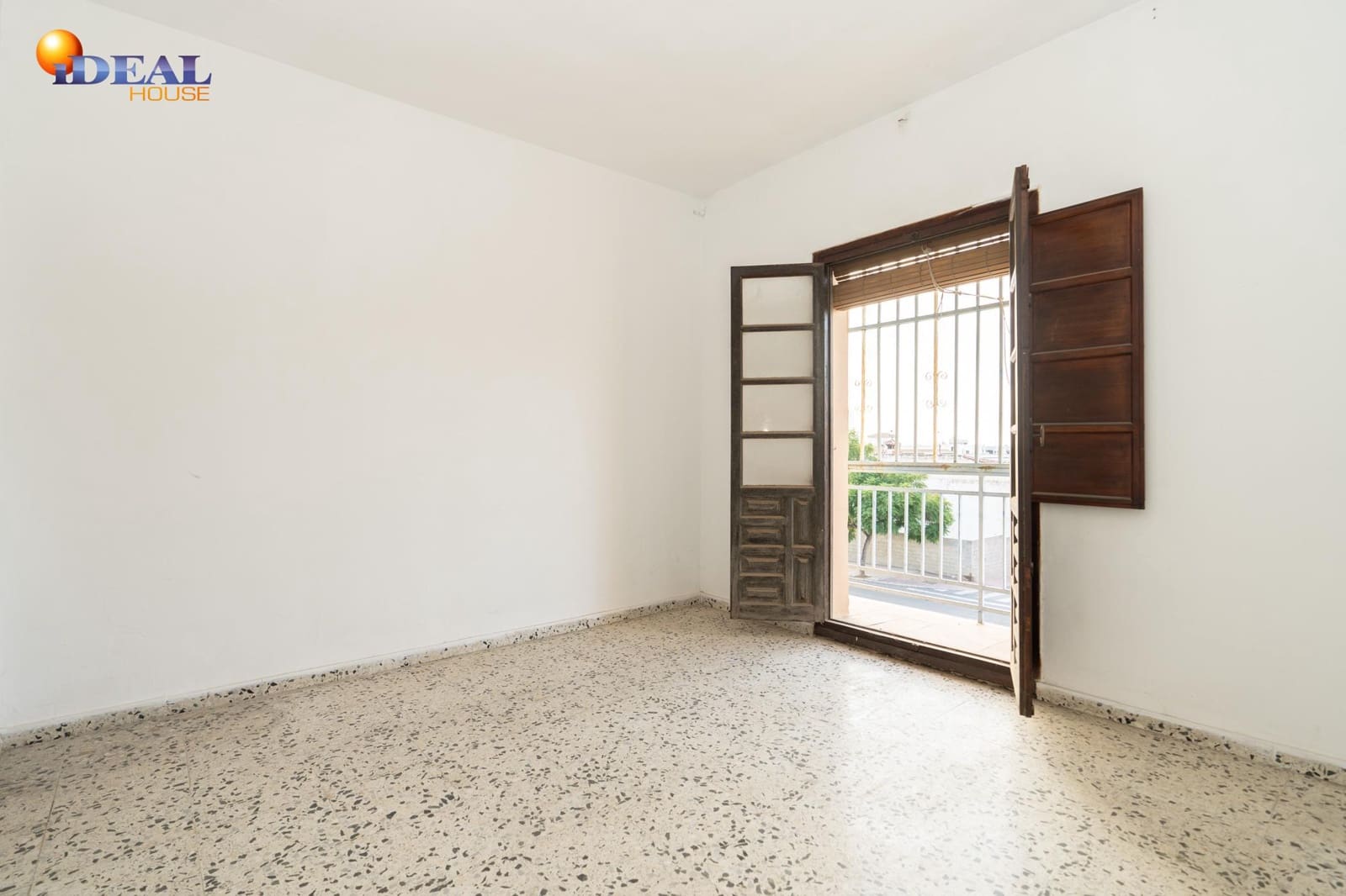 6 soveværelse Rækkehus til salg i Motril - € 155.000 (Ref: 9434397)