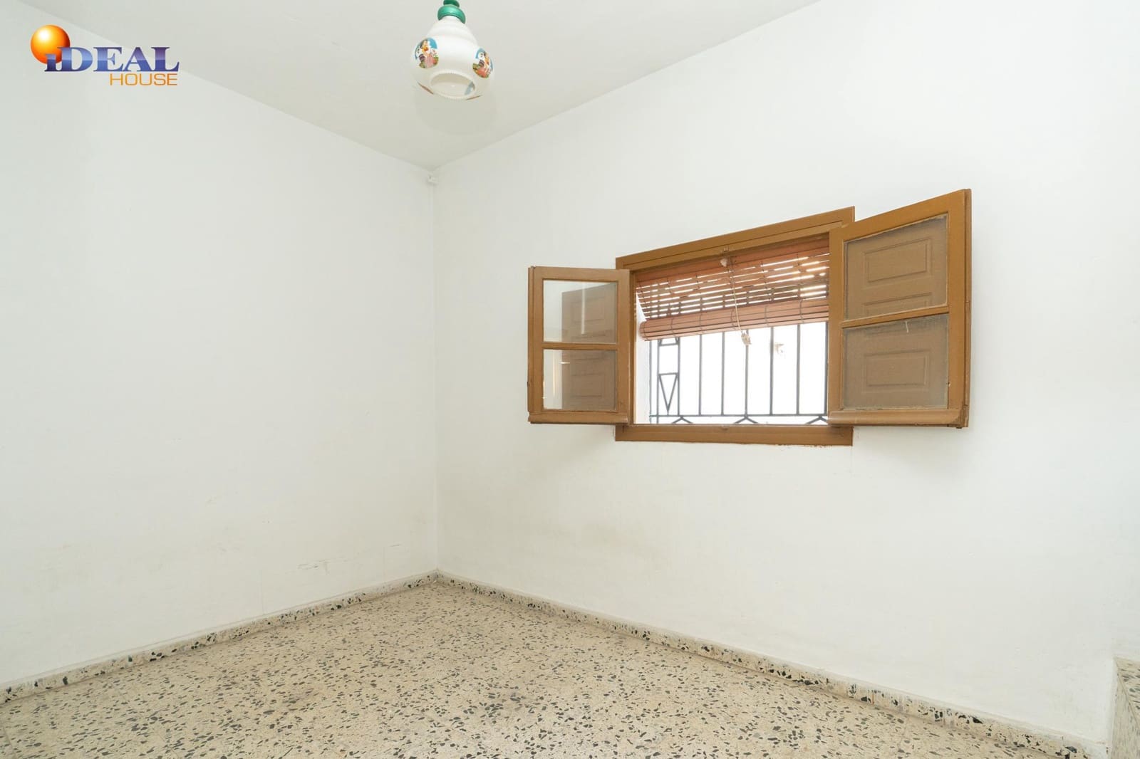 6 soveværelse Rækkehus til salg i Motril - € 155.000 (Ref: 9434397)