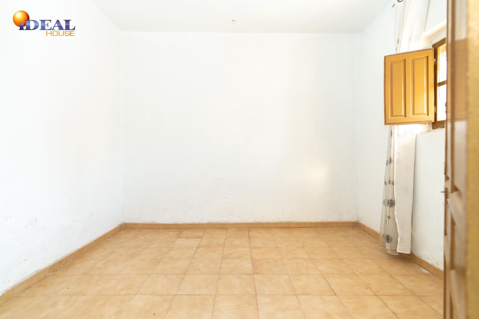 6 soveværelse Rækkehus til salg i Motril - € 155.000 (Ref: 9434397)