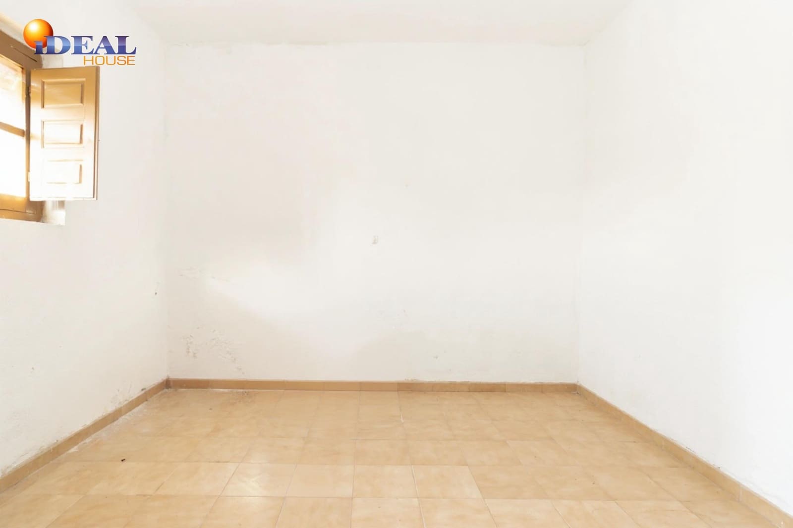 6 soveværelse Rækkehus til salg i Motril - € 155.000 (Ref: 9434397)