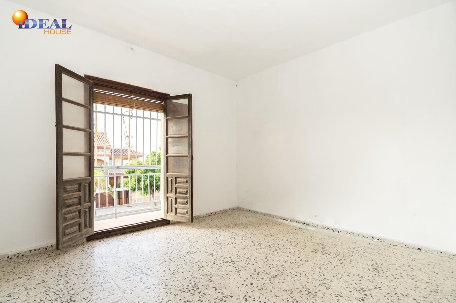 6 soveværelse Rækkehus til salg i Motril - € 155.000 (Ref: 9434397)