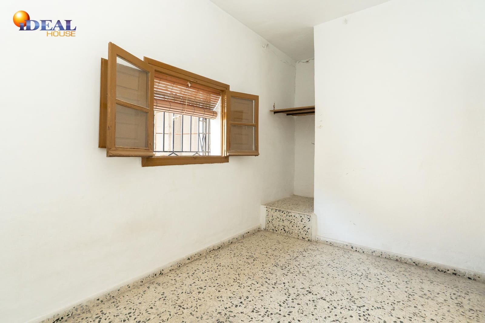 6 soveværelse Rækkehus til salg i Motril - € 155.000 (Ref: 9434397)