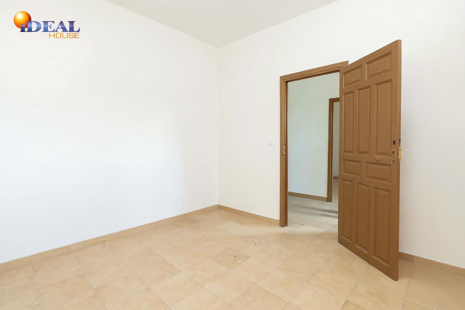 6 soveværelse Rækkehus til salg i Motril - € 155.000 (Ref: 9434397)