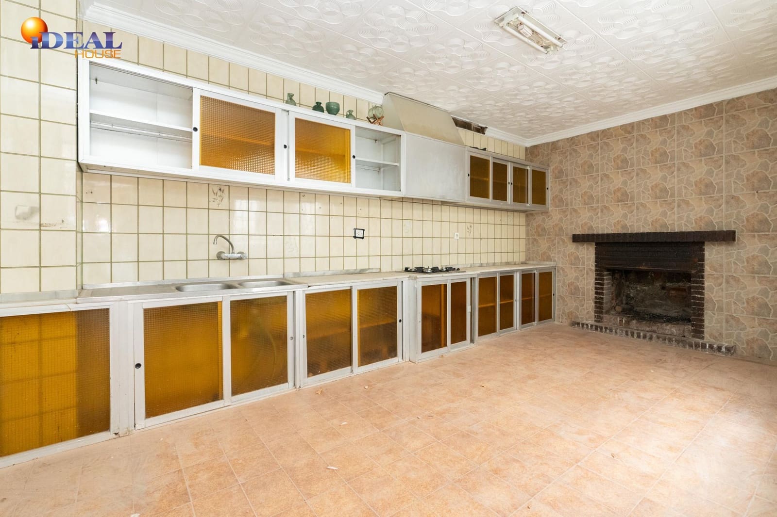 6 soveværelse Rækkehus til salg i Motril - € 155.000 (Ref: 9434397)