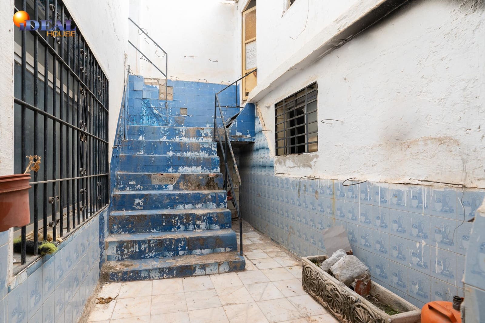 6 soveværelse Rækkehus til salg i Motril - € 155.000 (Ref: 9434397)