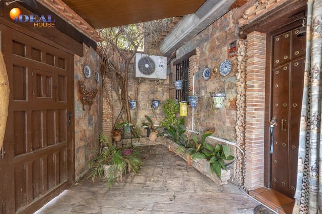 2 soverom Bungalow til salgs i Churriana de la Vega - € 299 900 (Ref: 9434402)