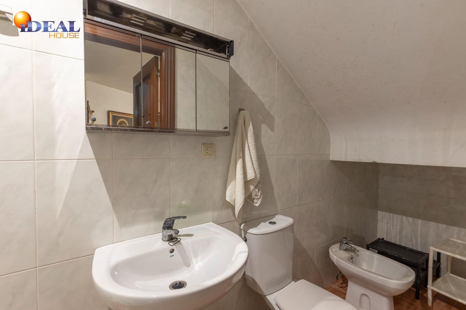 4 soverom Rekkehus til salgs i Cajar med garasje - € 349 000 (Ref: 9434403)