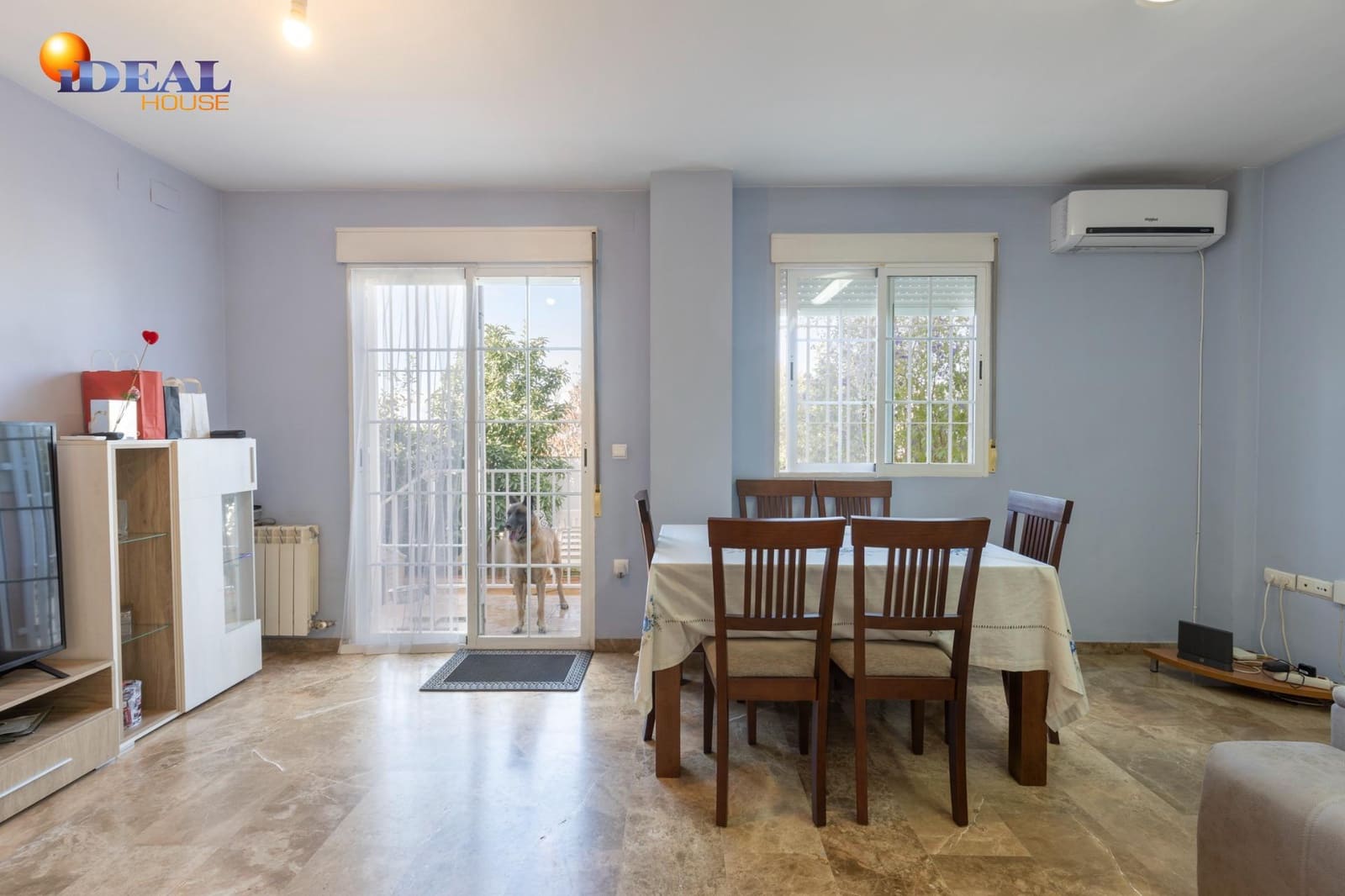 4 soverom Rekkehus til salgs i Cajar med garasje - € 349 000 (Ref: 9434403)