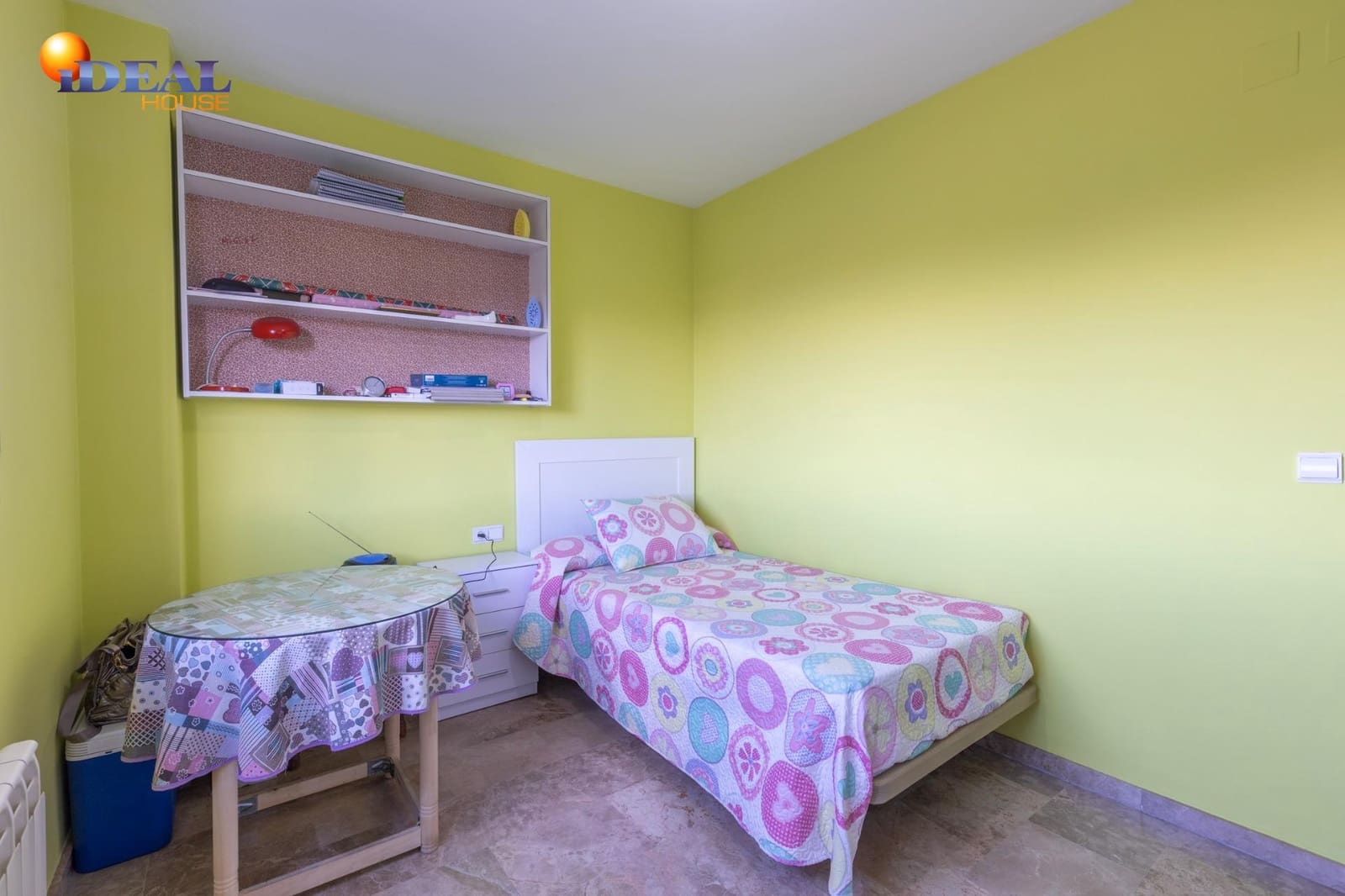 4 soverom Rekkehus til salgs i Cajar med garasje - € 349 000 (Ref: 9434403)