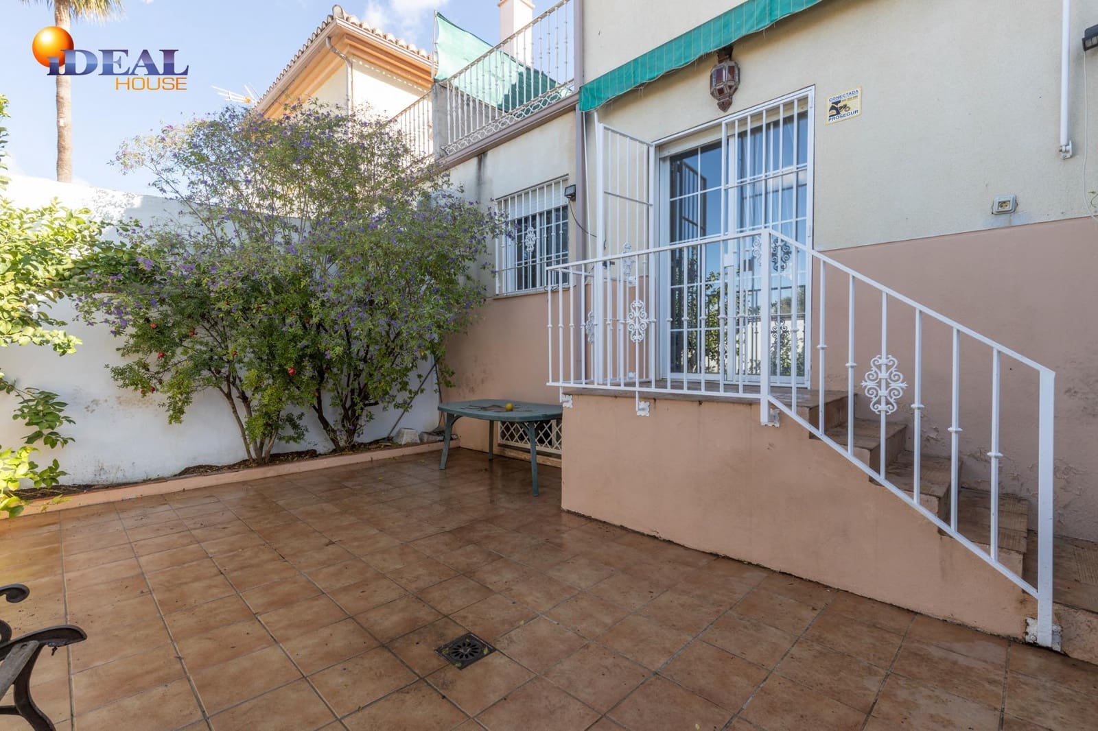 4 soverom Rekkehus til salgs i Cajar med garasje - € 349 000 (Ref: 9434403)