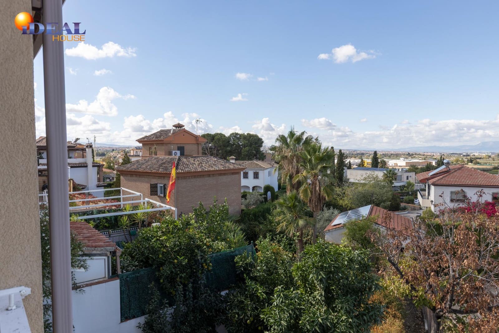 4 soverom Rekkehus til salgs i Cajar med garasje - € 349 000 (Ref: 9434403)