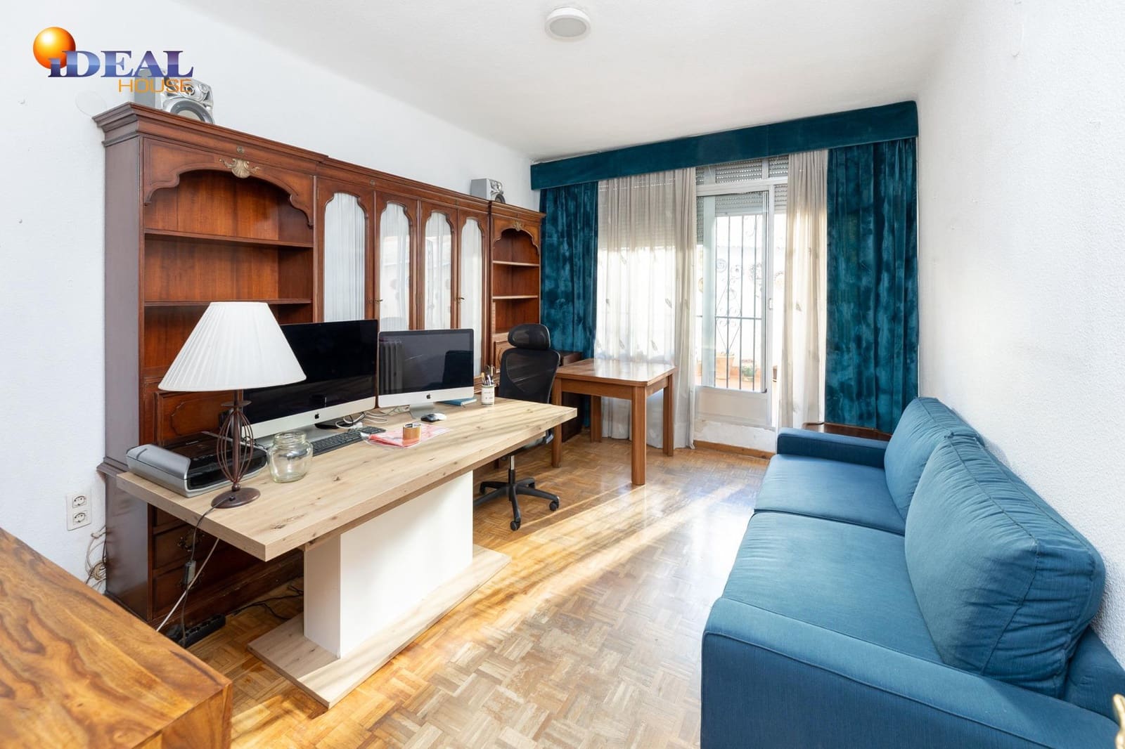 4 bedroom Flat for sale in Granada city - € 299,000 (Ref: 9434405)