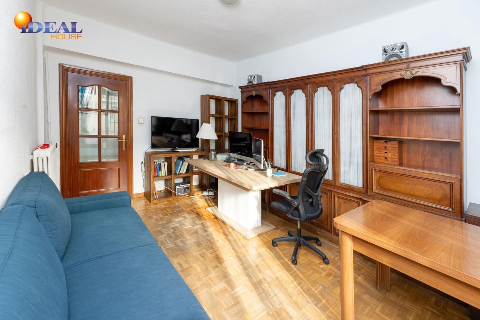 4 bedroom Flat for sale in Granada city - € 299,000 (Ref: 9434405)