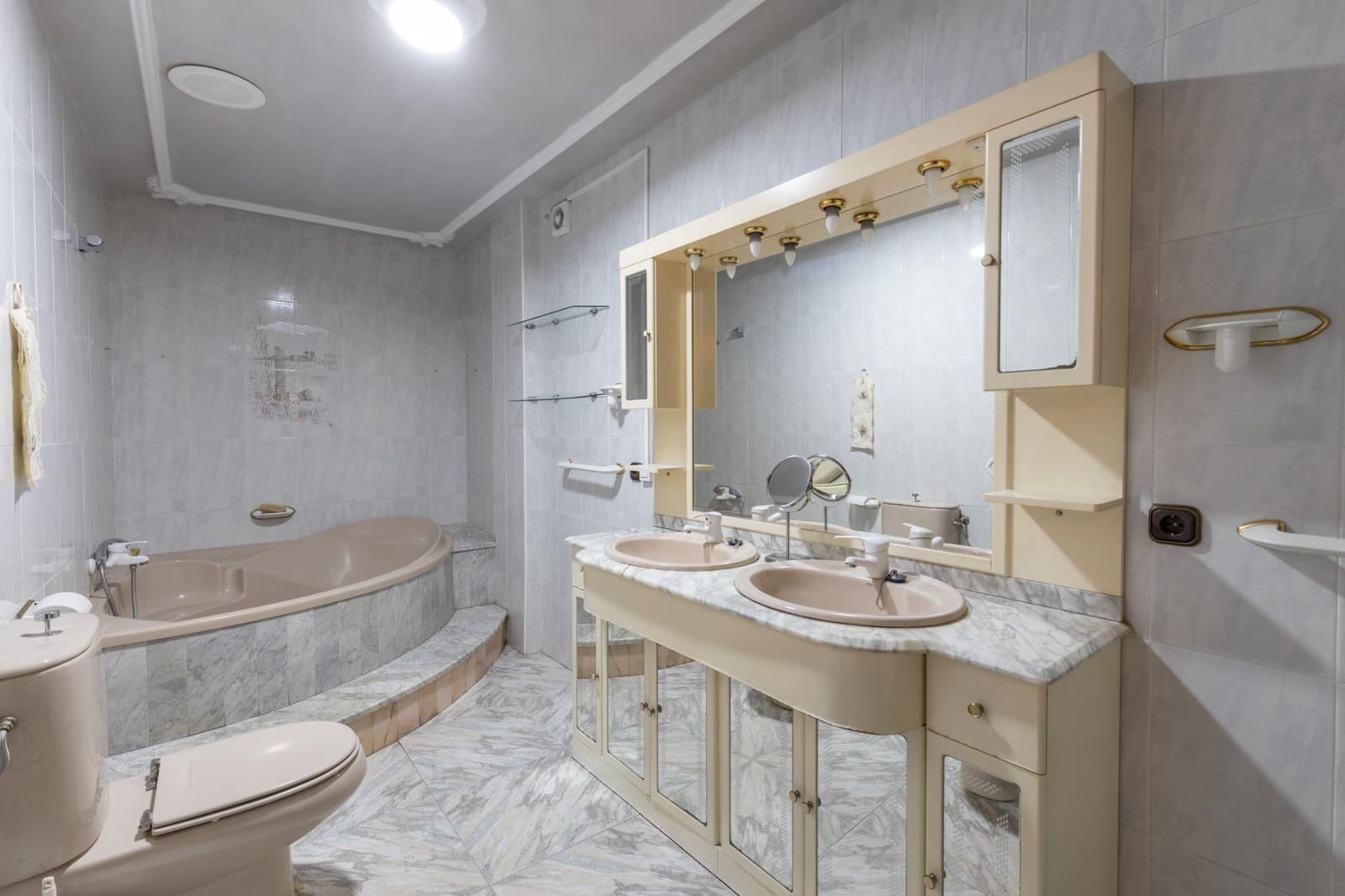 4 sypialnia Finka/Dom wiejski na sprzedaż w Santa Fe z garażem - 194 900 € (Ref: 9434406)