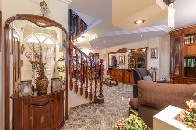 4 sypialnia Finka/Dom wiejski na sprzedaż w Santa Fe z garażem - 194 900 € (Ref: 9434406)